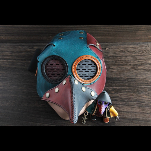 ペストマスク　革製 Amazon.co.jp: BanwellDesigns 本革製 ペストマスク