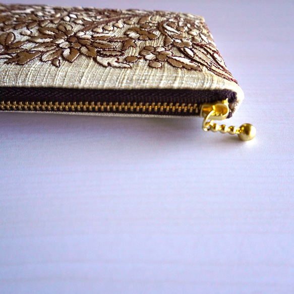 【送料無料】刺繍リボンのミニポーチ　-ベージュベースにお花模様の刺繍リボン- 4枚目の画像