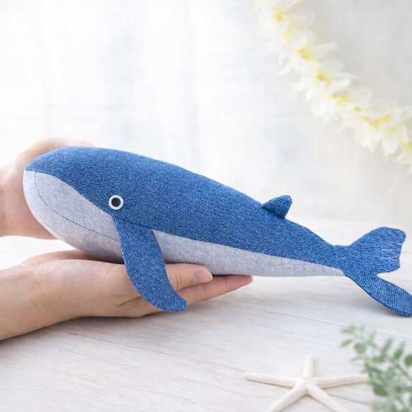 【希少品】ロレックス　ぬいぐるみケース　鯨ぬいぐるみ　メッセージカード 名入れ 幸運のお守り ホエールテール クジラのぬいぐるみ ／ ローマ字