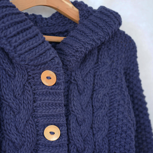 完売】ローゲージウール・ケーブル編みフード付きカーディガン（NP  