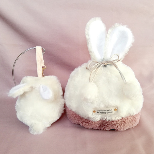 ホワイトファーポーチ 巾着型 うさぎ巾着/ファー巾着/巾着ポーチ/エコファー巾着/ミニうさぎポーチ