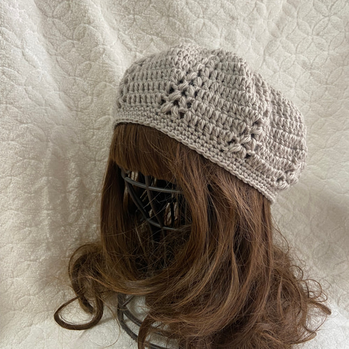 ☆UVカット加工 手編み ベレー帽☆グレージュ ☆UVカット加工 手編み ベレー帽☆グレージュ