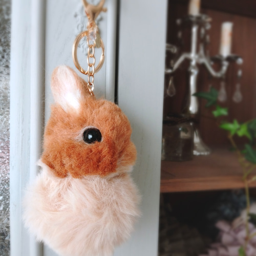 羊毛フェルトうさぎのぽんぽんチャーム(ネザーランドドワーフ