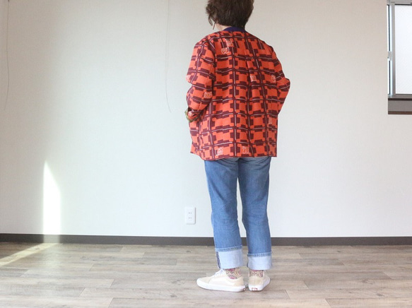 着物リメイク　格子と丸紋両面使い後ろタックジャケット 7枚目の画像