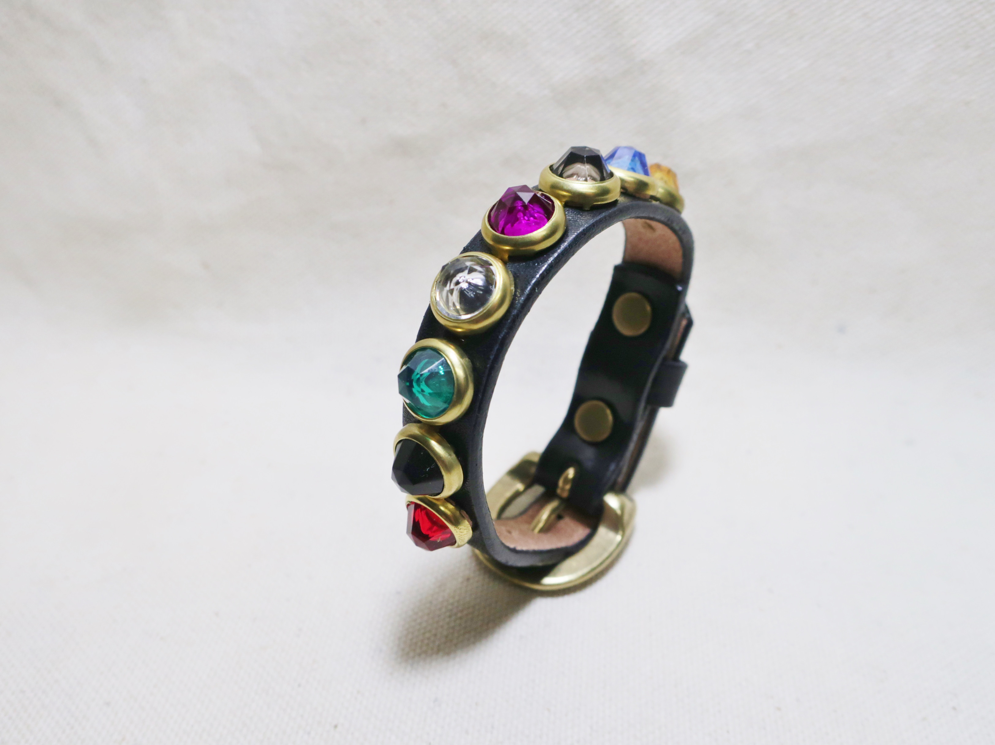 スタッズブレスレット サドルレザー レザーブレスレット レザークラフト 革小物 ハンドクラフト 限定品 新品未使用