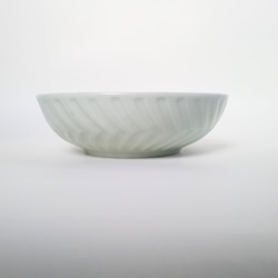 透明釉 葉文しのぎ5.5寸鉢　　シンプル　和食器　白　カレー皿　丼　麺 3枚目の画像
