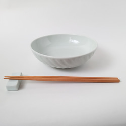 透明釉 葉文しのぎ5.5寸鉢　　シンプル　和食器　白　カレー皿　丼　麺 8枚目の画像