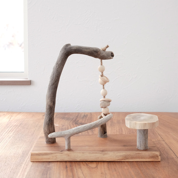 流木とまり木 S｜おもちゃとステージ付 2枚目の画像