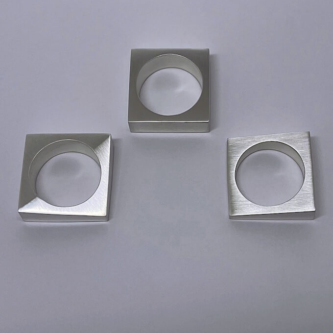 ごつい幅広のスクエアリング（3タイプ、つや消し）