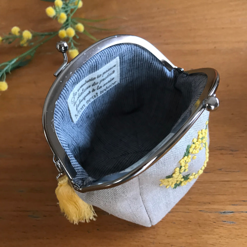 幸せ感じるミモザ刺繍 リネン がま口ポーチ 手刺繍ポーチ がま口