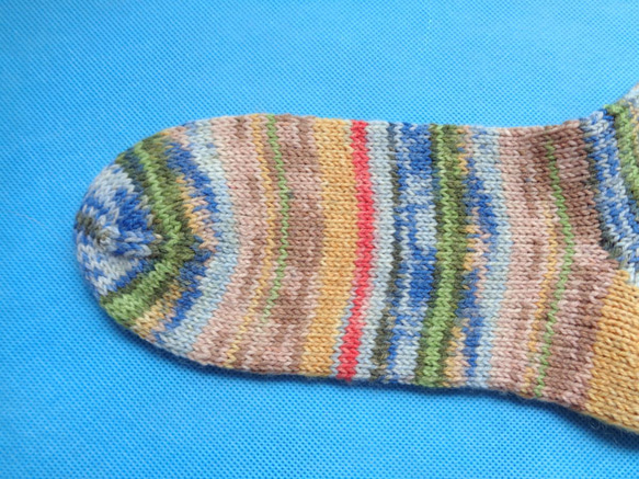 手編み靴下　お手入れ簡単　冷え性対策　OPAL   23.0cm 3枚目の画像