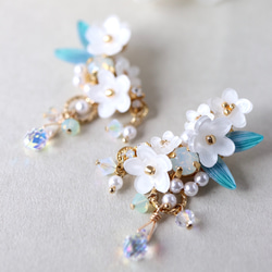 雪柳 Sharin*bijou 耳夾（雙耳）鮮花、禮物、白色、婚禮 第1張的照片