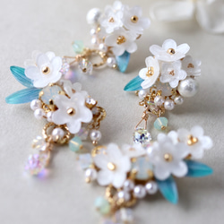 雪柳 Sharin*bijou 耳夾（雙耳）鮮花、禮物、白色、婚禮 第16張的照片