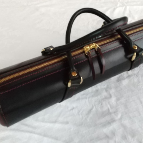 受注制作】ヌメ革のフルートケースカバー（横型・小型断面の作品