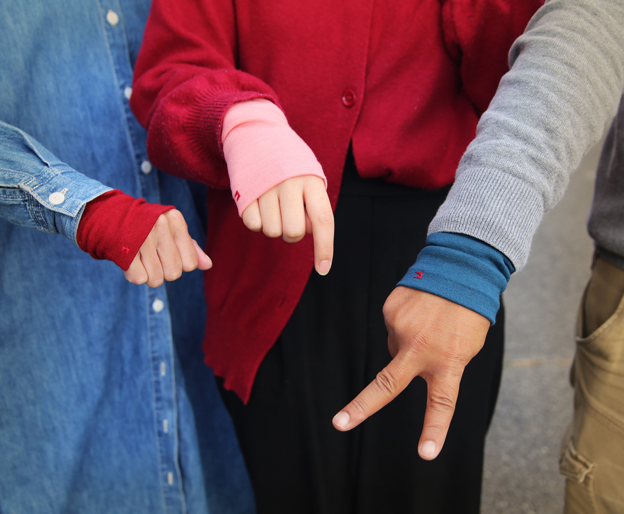 アームウォーマー 選べる3枚セット　家族でお揃い♡  ちょっとお得 冬 限定品 ♡ 大人気 ✿ 選べる25色 手袋