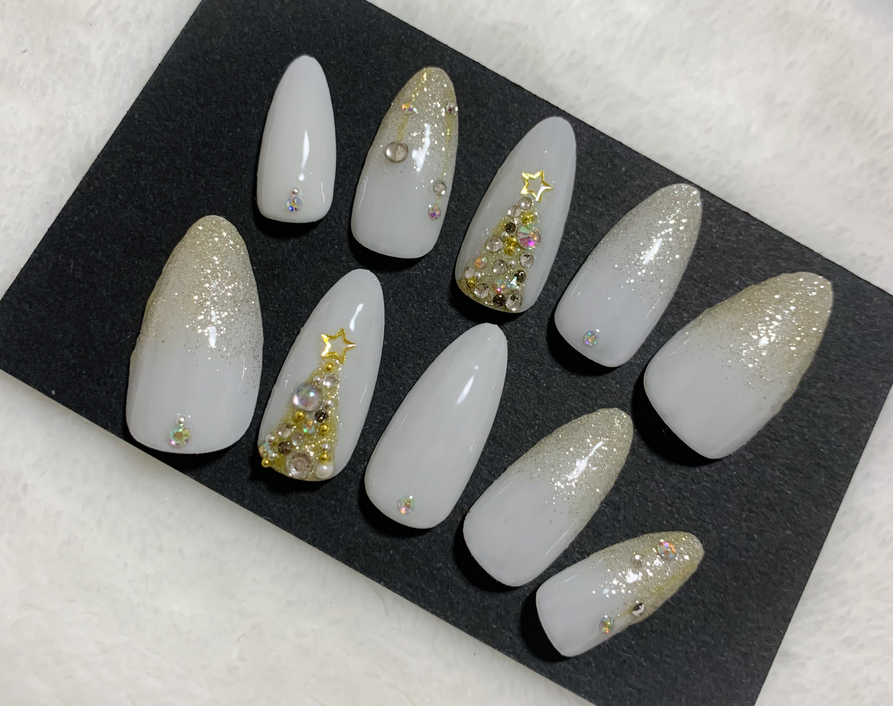 ホワイトネイル 27))ネイルチップ 付け爪 ロングネイル クリスマスネイル