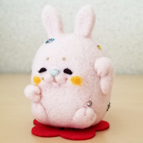 ❁招きネコ神様ふくたま(薄ピンク)❁ ～紅白饅頭だよ招きうさぎ