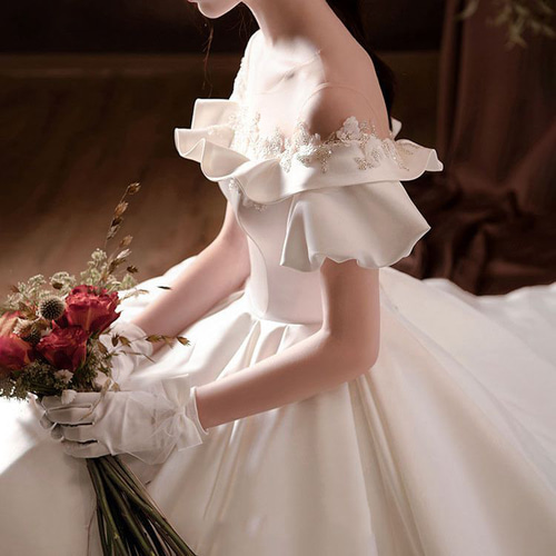 上品！高級ウェディングド オフショルダー光沢サテン ビスチェドレス  