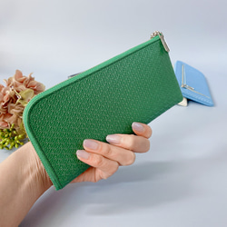 薄くて軽くて使いやすいＬ字ファスナー財布    牛革   14ZipWallet 牛革　レース型押し グリーン 3枚目の画像