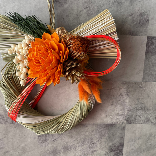 オレンジのソーラーダリアのしめ縄飾り1点 ドライフラワー しめ縄