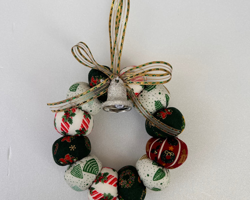 布リース*White Christmas☆*　ふわまるリース　クリスマス 白のクリスマスリース リース blue blanche 通販 4835342｜Creema