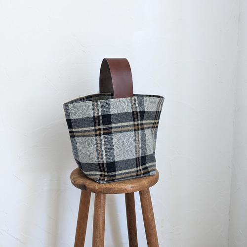 受注制作]冬のワンハンドルバッグ△チェック柄 持ち手本革 その他