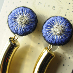 &lt;titi ~Nandemonaihino Earrings~&gt;刺繡耳環“Macaroni Moon”/防過敏多變 第3張的照片