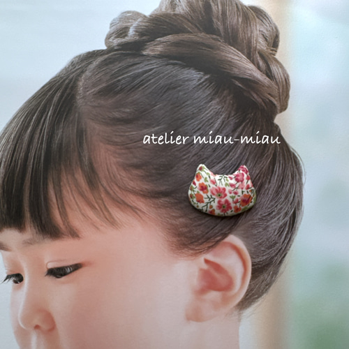 赤チェックねこちゃん♡パッチンピンヘアゴムセット