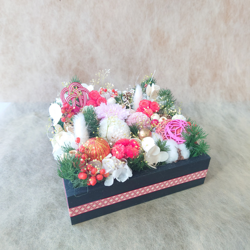 Creema限定」お正月花 花箱 華舞 彩々黒 プリザーブドフラワー