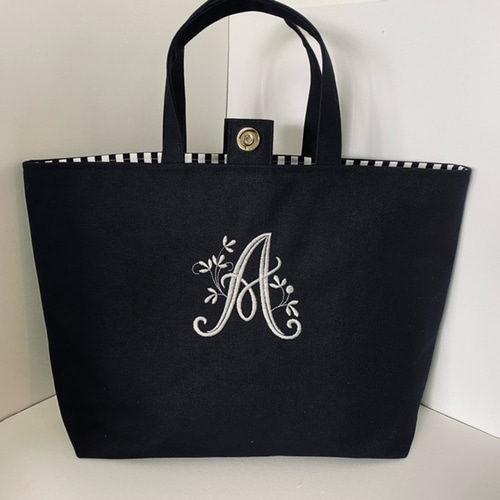 シルバー刺繍A4サイズ選べるヴィンテージイニシャル刺繍の帆布