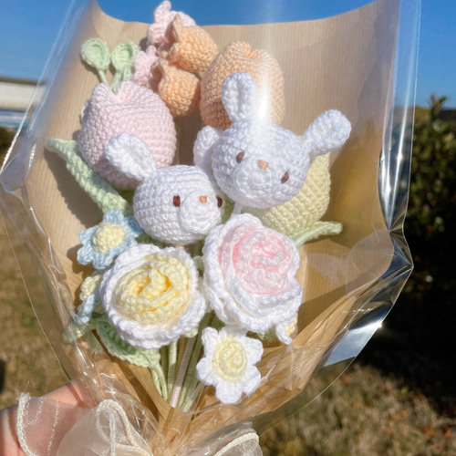 ギフトにも！うさぎのニットブーケ ギフトにも！仲良しうさぎのニットブーケ