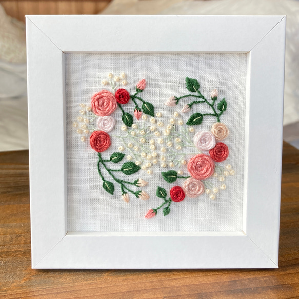 frame  ローズ・ガーデン rose garden刺繍フレーム ファブリックパネル　インテリアパネル 1枚目の画像