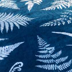 藍曬方巾 - 美蕨 Botanic Cyanotype Square Scarf - Ferns 第5張的照片