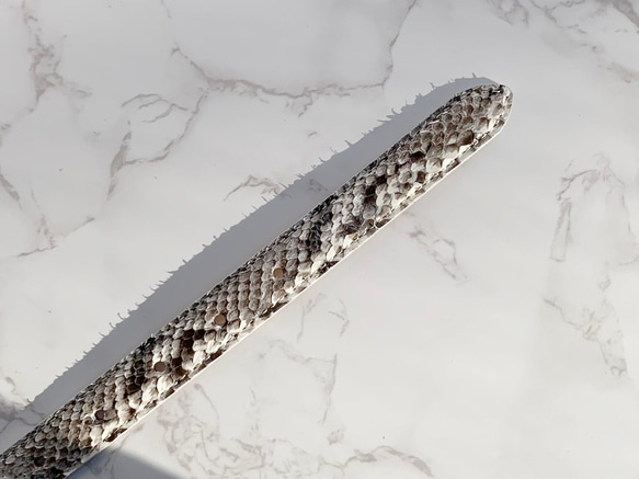 日本製　パイソン　ベルト　細幅　蛇革　ダイヤモンドパイソン　エキゾチックレザー 2枚目の画像