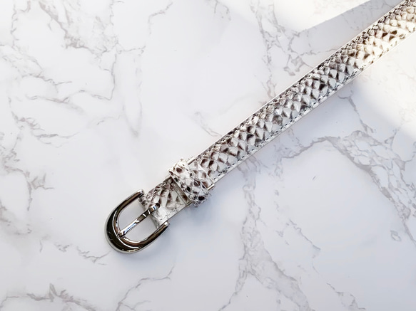 日本製　パイソン　ベルト　細幅　蛇革　ダイヤモンドパイソン　エキゾチックレザー 5枚目の画像