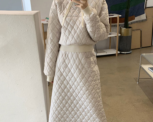リンドバーグ　ホワイト キルティングジャケット&スカート　上M下S セットアップ リンドバーグ ホワイト キルティングジャケット&スカート 上M下S