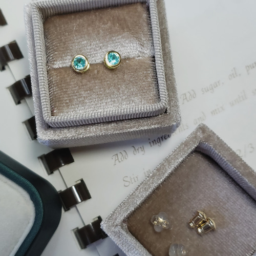 価格改定 14Kgf 奇跡の輝き パライバトルマリン ベゼルピアス ピアス  