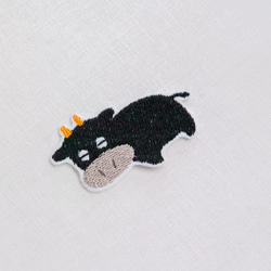 ワッペン 刺繡ワッペン「黒牛さん」 4枚目の画像