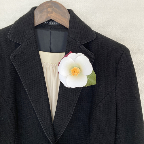 Creema限定」布花 ツバキ コサージュ 2Way W金具 椿 紅白