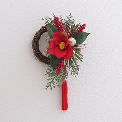 お正月リース・壁飾り・正月飾り　（椿・南天の実入り）（cmwhny002) 4枚目の画像