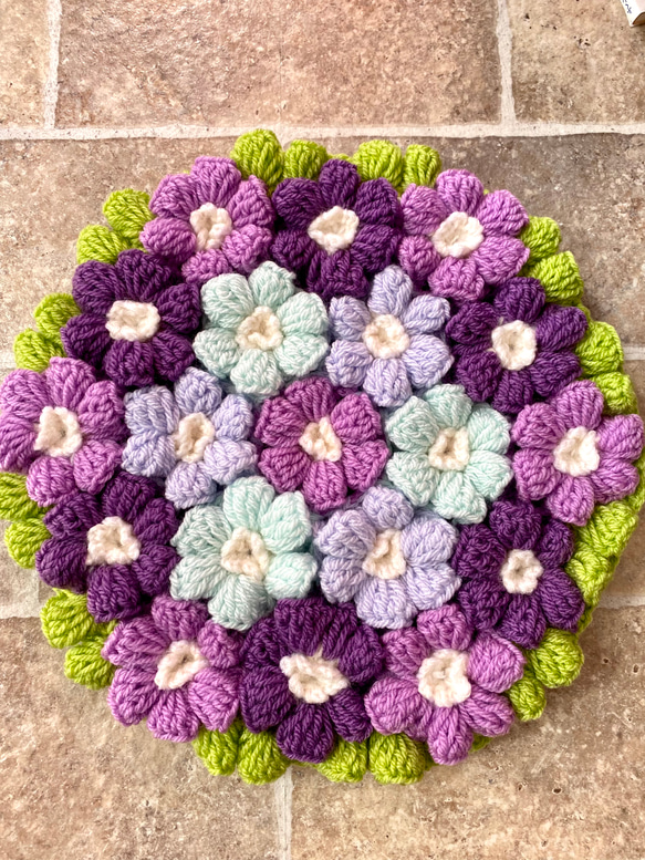 花柄刺繍の絹製座布団 65x68cm 10枚セット 楽天市場】花柄 座布団の通販