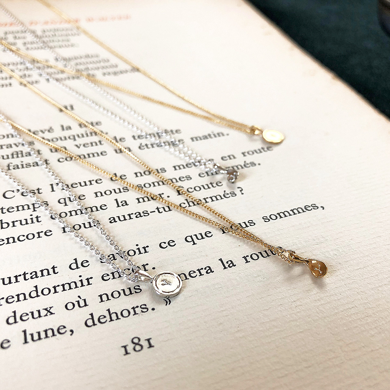 小ぶりスプーンの銀の匙ネックレス　　シルバー チェーン イニシャル 名入れ 刻印 ペンダント 真鍮 ジュエリー 40cm