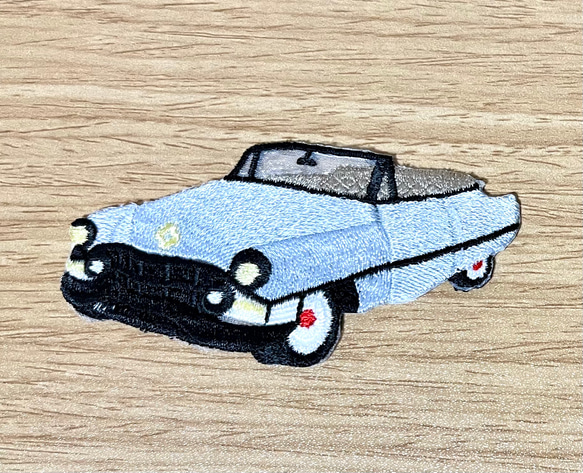 刺繍アイロンワッペン　オープンカー　B 1枚目の画像