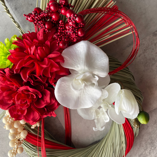 ダリアと胡蝶蘭のしめ縄飾り1点アーティフィシャルフラワー しめ縄