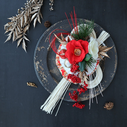 紅白椿のラタンしめ縄飾り＊紅白づくし 2way 和扇子 椿 紅白 お正月  