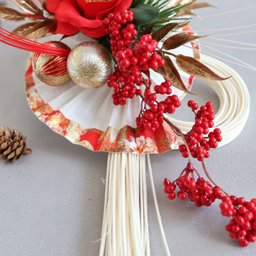 紅白椿のラタンしめ縄飾り＊紅白づくし 2way 和扇子 椿 紅白 お正月