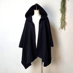 厚地メルトン　黒のポンチョ　～　羽織る　コート　ジャケット　コスプレ　ケープ　マント 8枚目の画像