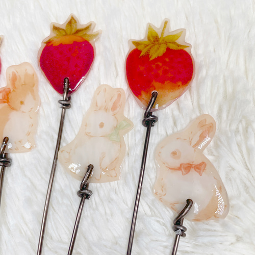ガーデンピック ハンドメイド うさぎさんと苺のピック ワイヤー 多肉 