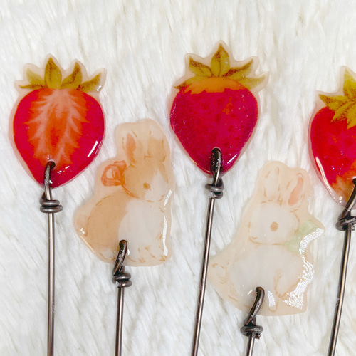 ハンドメイド❣️うさぎと苺フラワーアレジ✿✿✿®