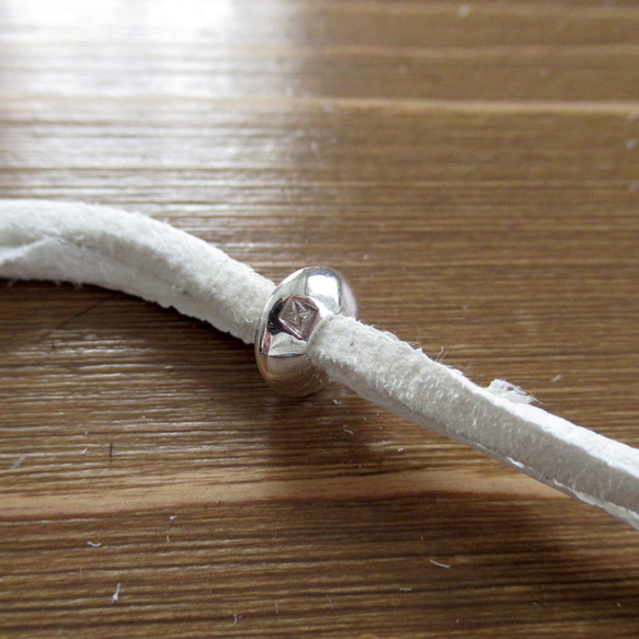 銀無垢ビーズ付きミニ巾着ネックレス　 鹿革　アクセサリーケース ピックケース 指輪ケース　ミニポーチ ディアスキン 11枚目の画像
